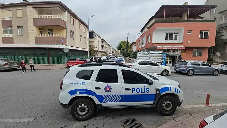 Husumetlisine pusu kurdu, başka birini yaraladı