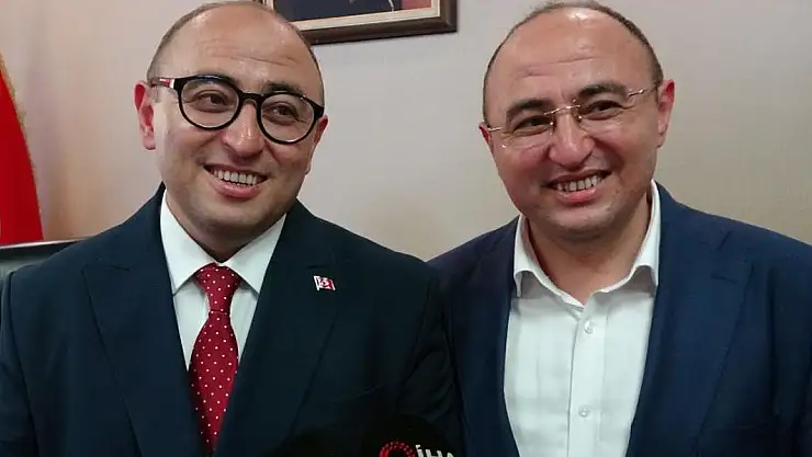 İkizi Olan Başkanı Ayıramıyorlar