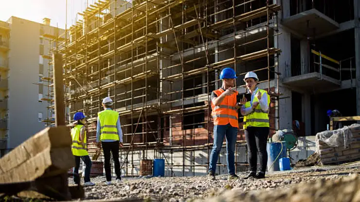 İnşaatlarda yapı ustalarına bakanlık takibi geliyor! Yetki belgesi şartı aranacak