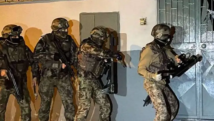 INTERPOL Tarafından Aranan 23 Kişi Yakalandı