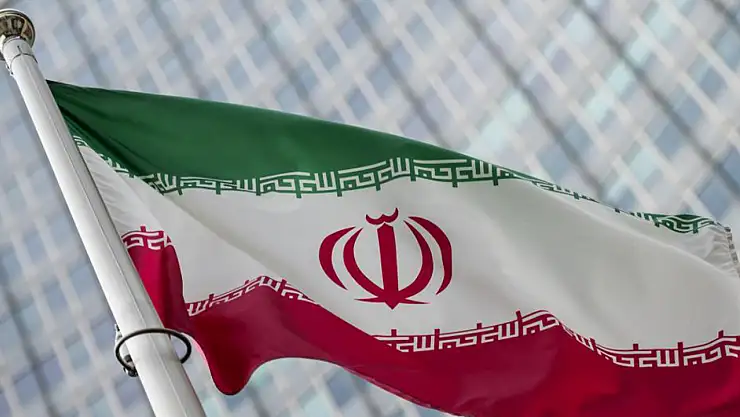 İran, ABD'nin Yemen'deki saldırılarında Devrim Muhafızları askerlerinin öldüğü iddiasını yalanladı