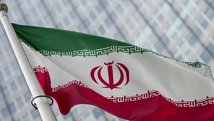 İran, BM'nin yaptırım kararının ardından Avrupa'daki Büyükelçilerini Tahran'a çağırdı