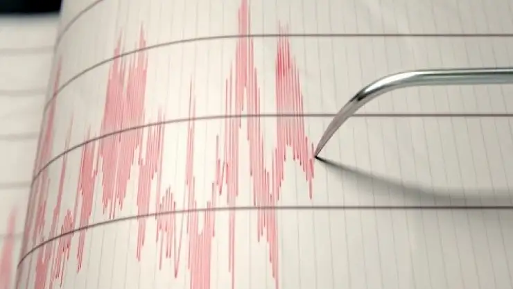 İran'da 5.4 büyüklüğünde deprem