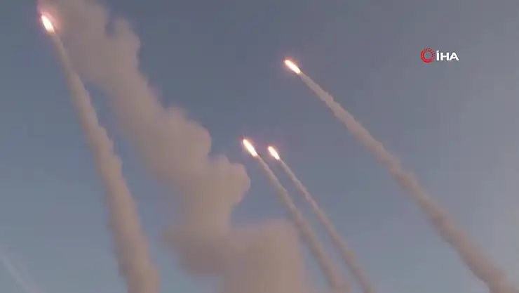 İran: 'Tel Aviv, Hayfa ve Beerşeba'daki Askeri Üsler Hedef Alındı'