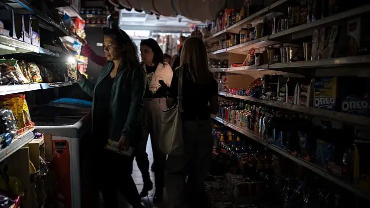 İspanya ve Portekiz'de elektrik kesintisi sürüyor: OHAL ilan edildi!