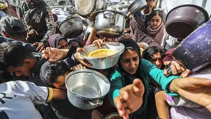 İsrail'de tepki çeken kamuoyu yoklaması: Gazze'de kıtlık olmadığını iddia ettiler