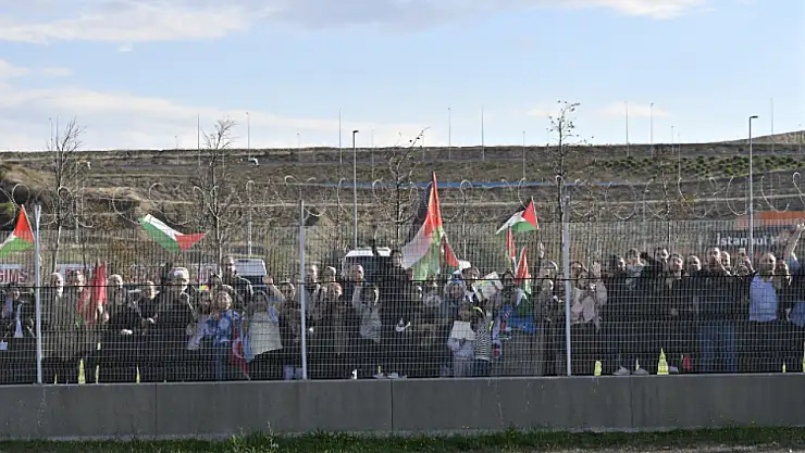 İsrail'de tutulan 14 Türk vatandaşının getirilmesine ilişkin Dışişleri Bakanlığı'ndan açıklama