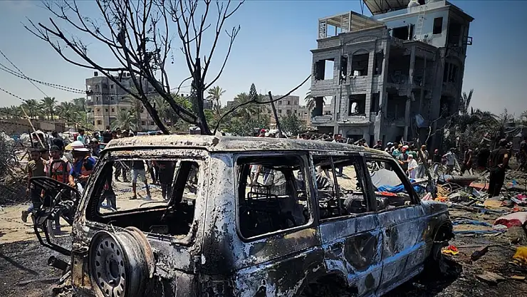 İsrail Güvenli Bölge Olan El Mevasi'yi Vurdu! Çok Sayıda Ölü ve Yaralı Var