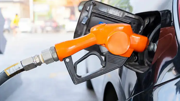 İsrail-İran Savaşı: Petrol Fiyatı Tırmanıyor! Akaryakıta Çifte Zam Geliyor