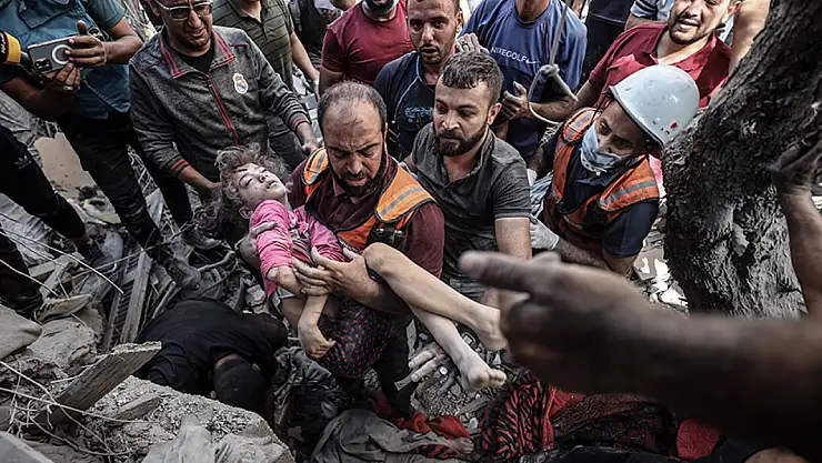 İsrail Kana Doymuyor! Refah'ta Bir Bölgeyi Bombaladı: 11 Ölü, 25 Yaralı