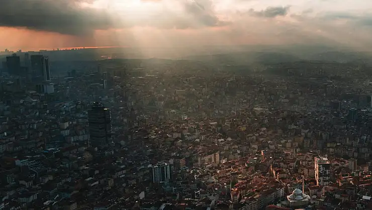 İstanbul'da 6.2 büyüklüğündeki depremin ardından 437 binanın az hasarlı olduğu tespit edildi