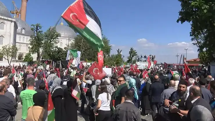 İstanbul'da binlerce kişi Gazze için yürüdü