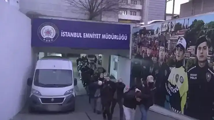 İstanbul'da DEAŞ Operasyonu 20 Kişi Gözaltına Alındı