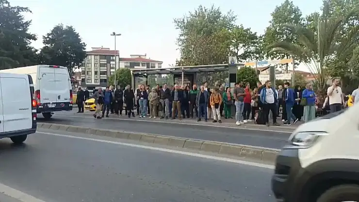 İstanbul'da halk otobüsleri kontak kapattı! İETT'den açıklama