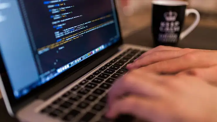 İstanbul'da hesaplarında 4 milyar 685 milyon TL'lik hareketlilik bulunan 13 kişi tutuklandı