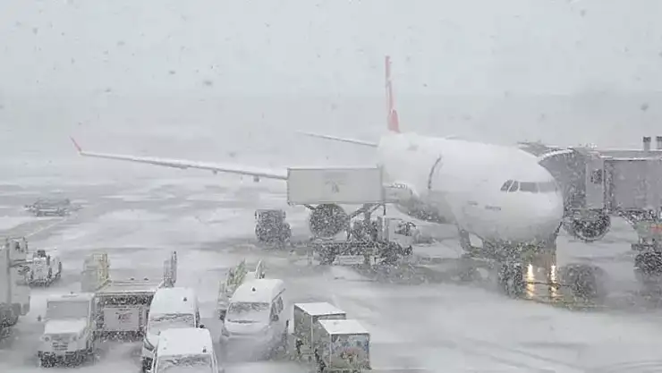 İstanbul Havalimanı'nda uçak seferleri azaltıldı