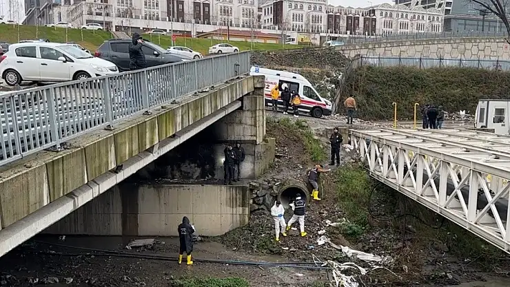 İstanbul Ümraniye'de derede erkek cesedi bulundu
