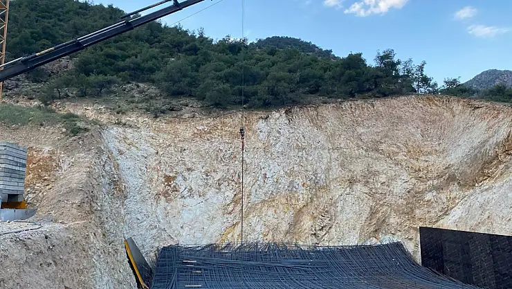 İzmir-Ankara hızlı tren hattı inşaatında kaza yaralılar var