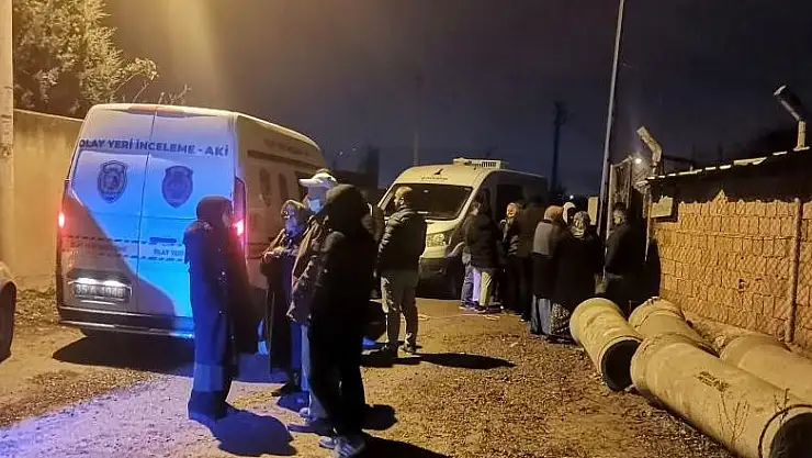 İzmir Bornova'da tartıştığı oğlu tarafından bıçaklanan kadın öldü