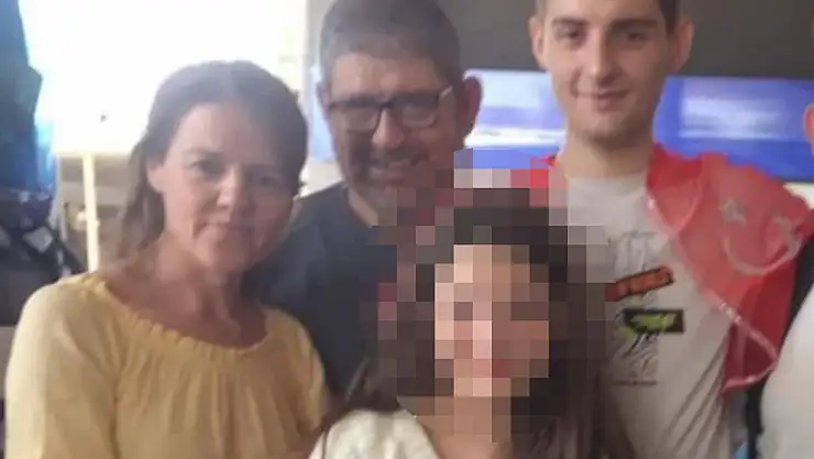 İzmir'de Aile Faciası: Anne ve Babasını Öldürüp İntihara Kalkıştı