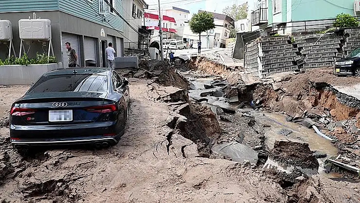 Japonya'da depremzedelere 100 milyar yen verilecek