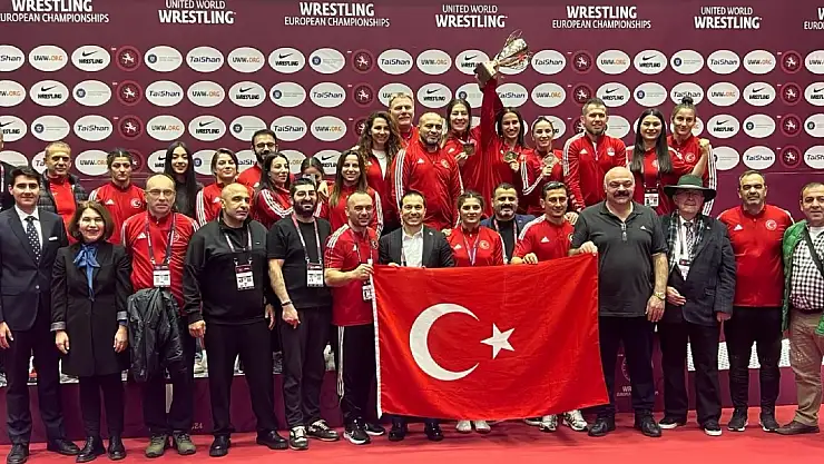 Kadın Milli Güreş Takımı Avrupa İkincisi Oldu