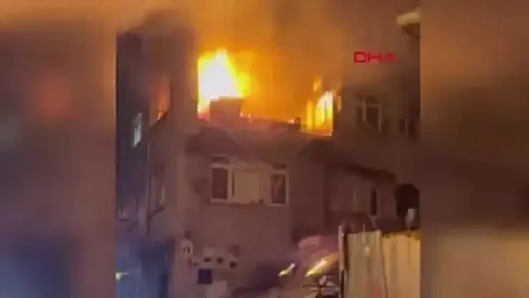Kağıthane'de bir binada patlama