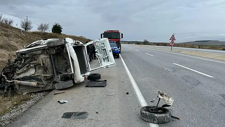 Kamyonetin sürücüsü hayatını kaybetti