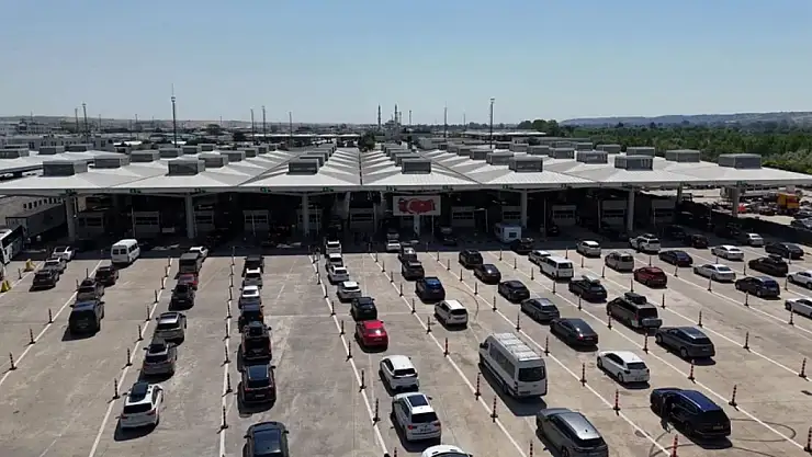 Kapıkule Sınır Kapısı'nda Gurbetçi Yoğunluğu