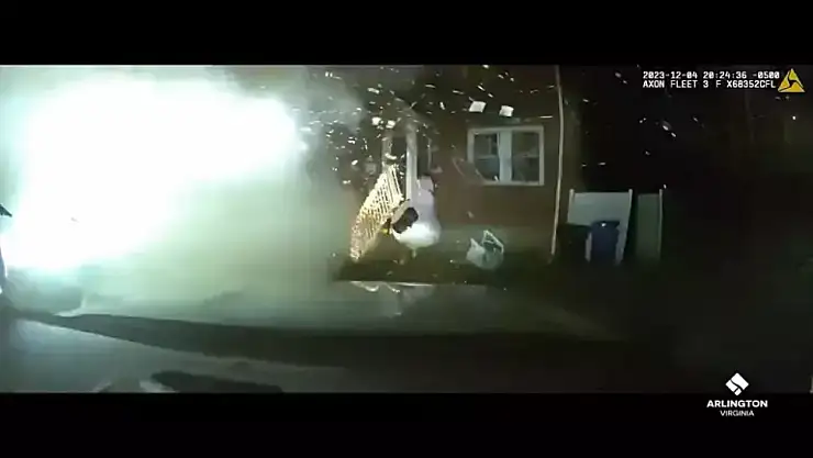 Kapısına Polis Dayanınca, Evini Havaya Uçurdu!