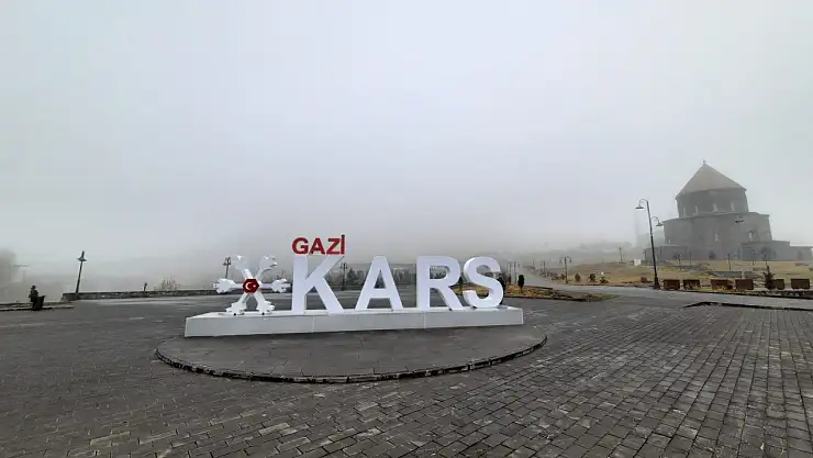 Kars Sise Büründü! Uçakları Etkiledi