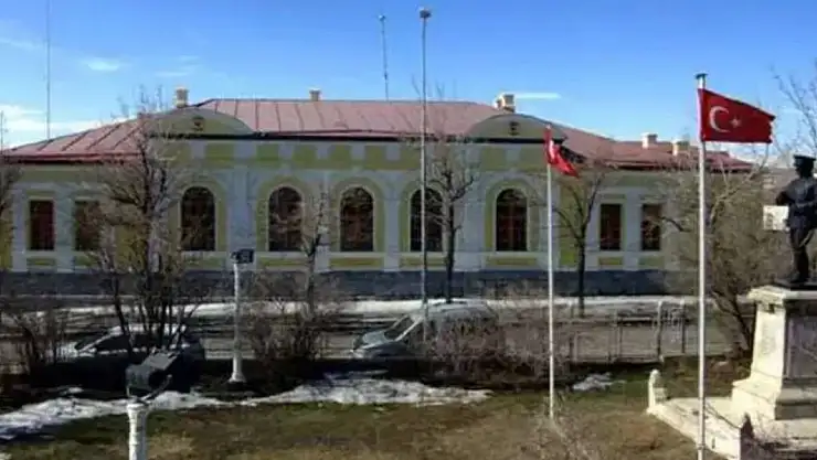 Kars'ta Gösteri, Yürüyüş ve Açık Hava Toplantıları 5 Gün Süreyle Yasaklandı