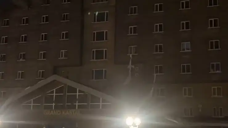 Kartalkaya'daki yangından çarşaflarla kurtulmaya çalıştılar