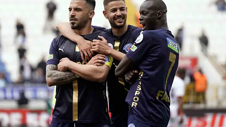 Kasımpaşa'dan Üç Gollü Zafer! Sivasspor'a Geçit Vermedi!