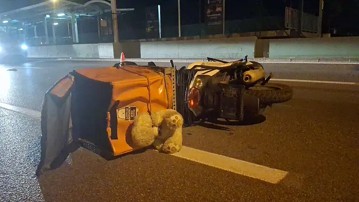 Kasksız Motokurye 70 Metre Sürüklenerek Feci Şekilde Can Verdi