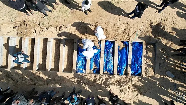 Katil İsrail Gazze Şeridi'nde Ev ve Okul Bombaladı! Çok Sayıda Ölü ve Yaralı Var