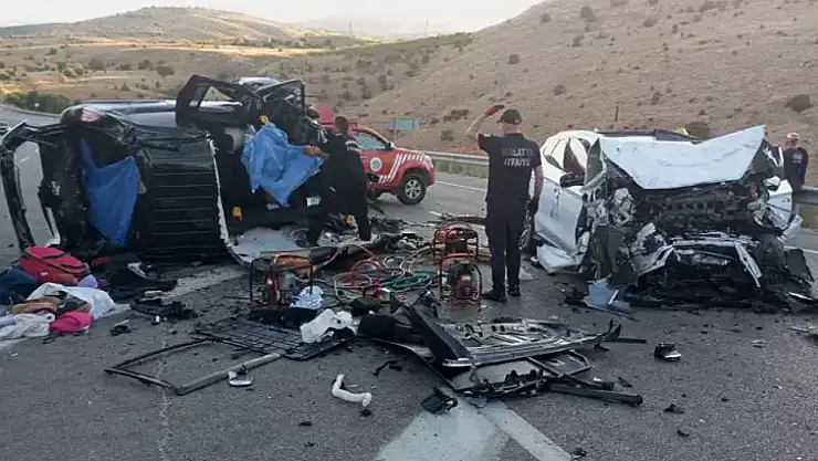 Katliam Gibi Kaza! 4 Ölü, 2 Yaralı