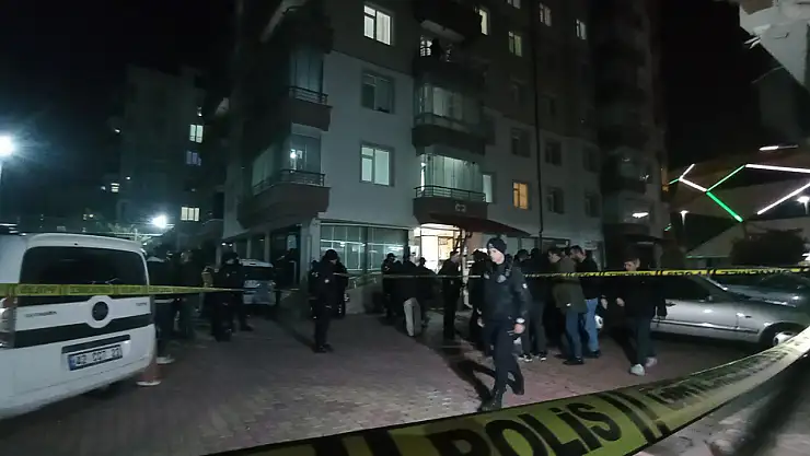 Kavga ihbarına Giden Polis, 4 kişilik Aileyi Evlerinde Ölü Buldu
