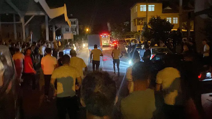 Kayseri'de Erdoğan İstifa Sloganları Atılıyor