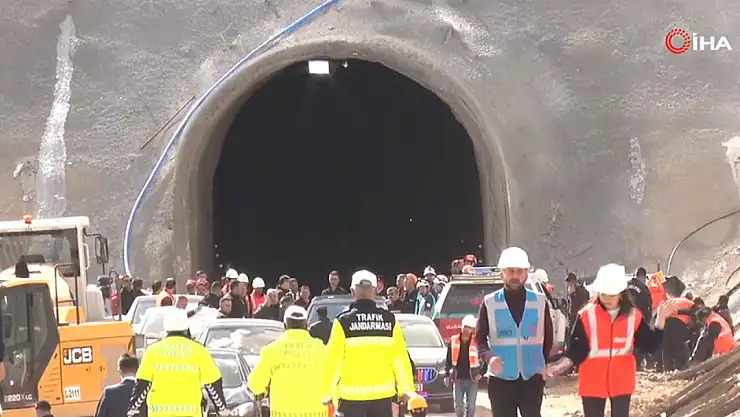 Kayseri'de hızlı tren inşaatında göçük! Göçükte kaç kişi vardı?