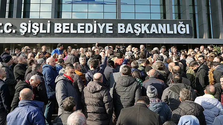 Kayyıma tepki: Şişli Belediye Başkan yardımcıları görevlerinden istifa etti!
