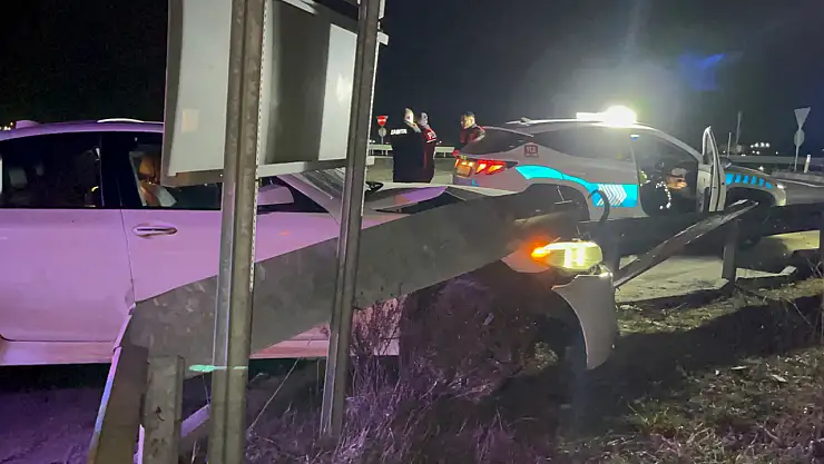 Kaza Yapan Alkollü Sürücü  Alkollüyken Araç Kullanmayın, Polisten Kaçmayın