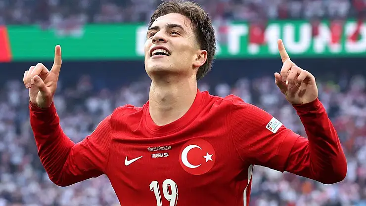 Kenan Yıldız, 2025 Akdeniz Mükemmelliyet Ödülü'ne Layık Görüldü