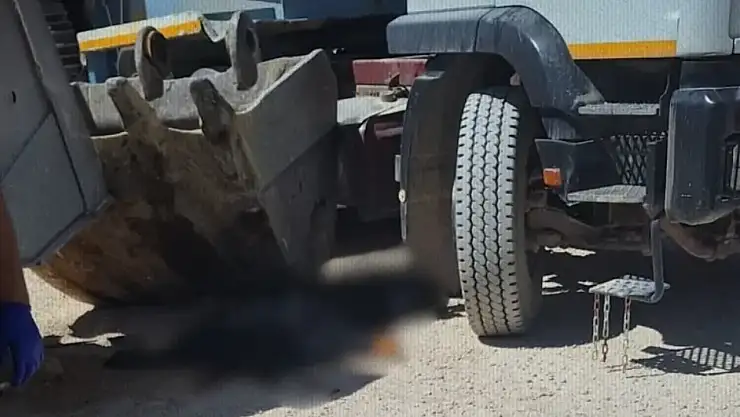 Kepçenin altında kalan işçi hayatını kaybetti