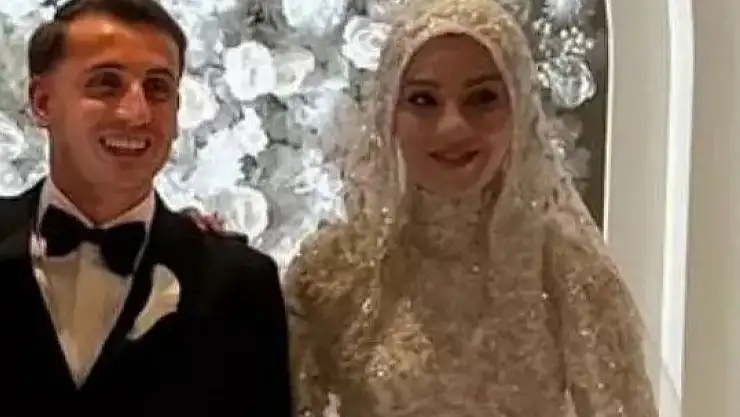 Kerem Aktürkoğlu, Ceren Azak ile dünya evine girdi