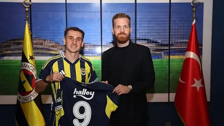 Kerem Aktürkoğlu, Fenerbahçe ile 4 yıllık sözleşme imzaladı