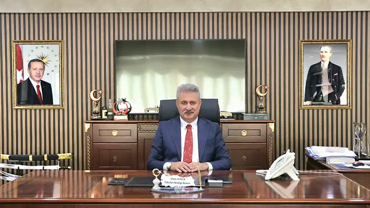 Kırıkkale Yahşihan Belediye Başkanı Ahmet Sungur rüşvet soruşturmasında gözaltına alındı