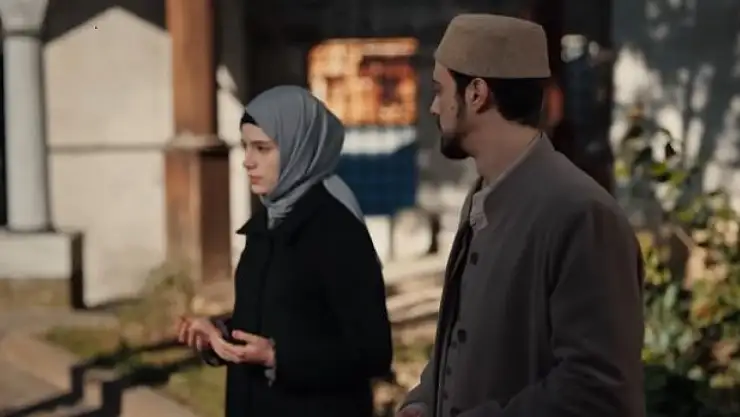 Kızıl Goncalar'da İki Veda Birden