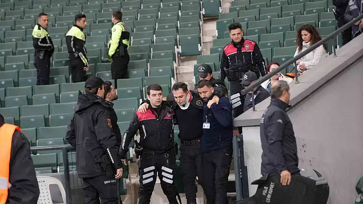 Kocaelispor - Iğdır maçında tribünde olay çıktı