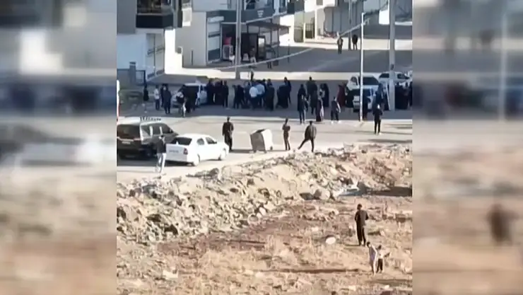 Komşular Birbirine Girdi, 11 Kişi Yaralandı!